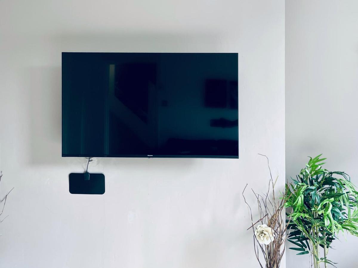 Noah'S Place In Mile End ロンドン エクステリア 写真